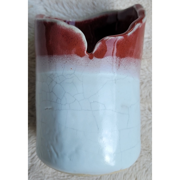 Red and white handmade pottery piece - Picture 3 of 16